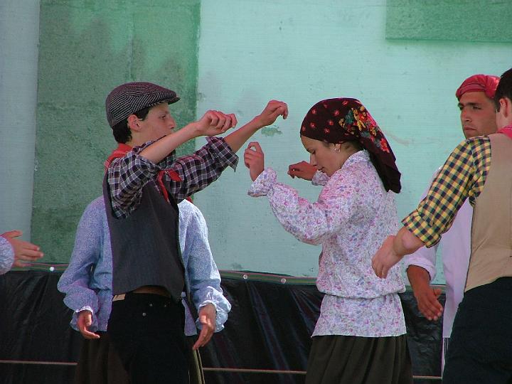 Segundo .Festival. de .Folclore. em. SANTA .VALHA. 2003..JPG